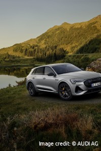 Audi e-tron front