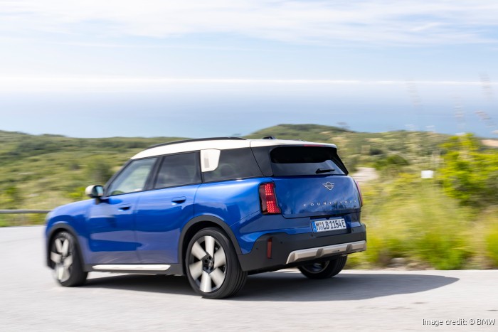 Mini Countryman E rear