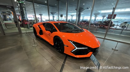 The brand new Lamborghini Revuelto