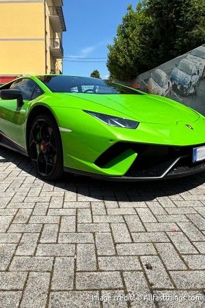 Huracan Perf side front